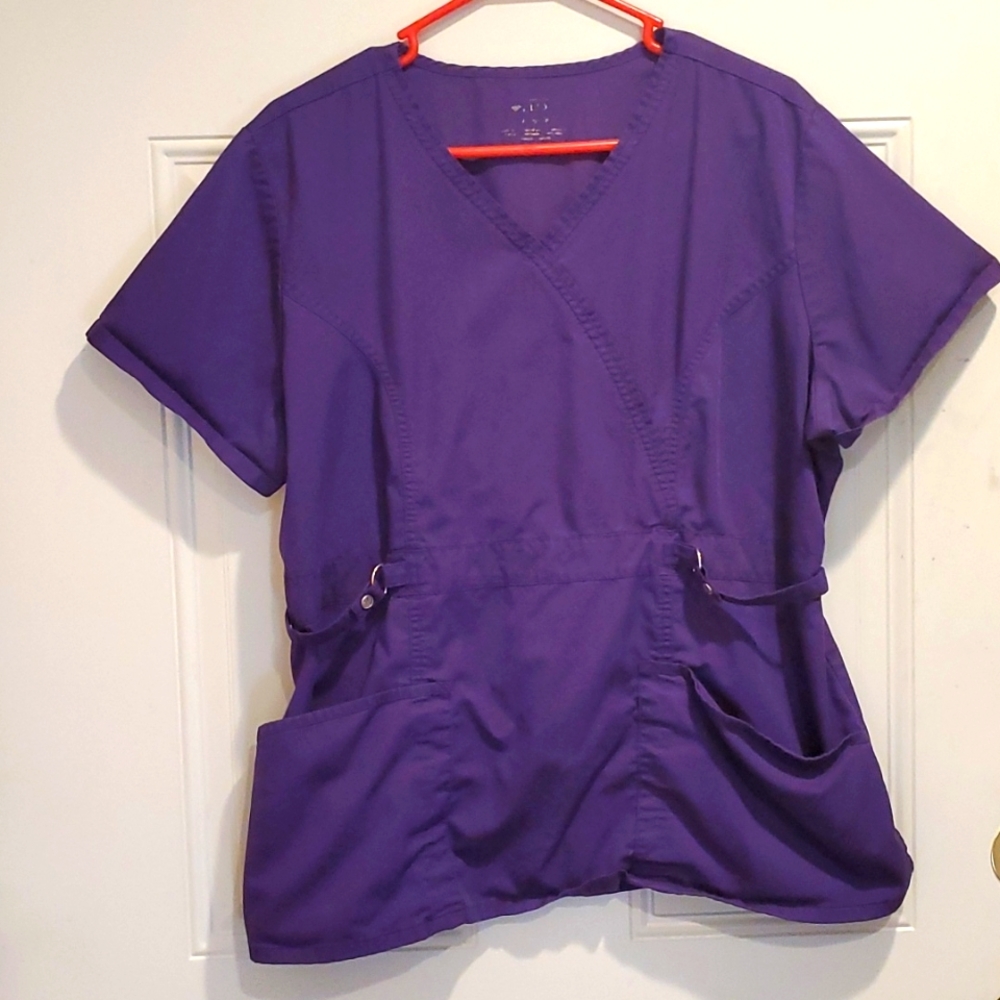 Scrub top